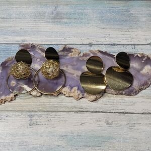 Elegant Gold  Earrings Set.